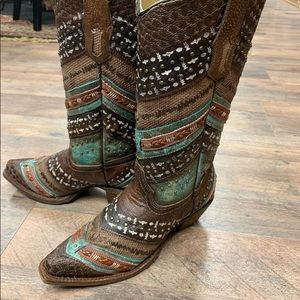 Corral snip toe boots